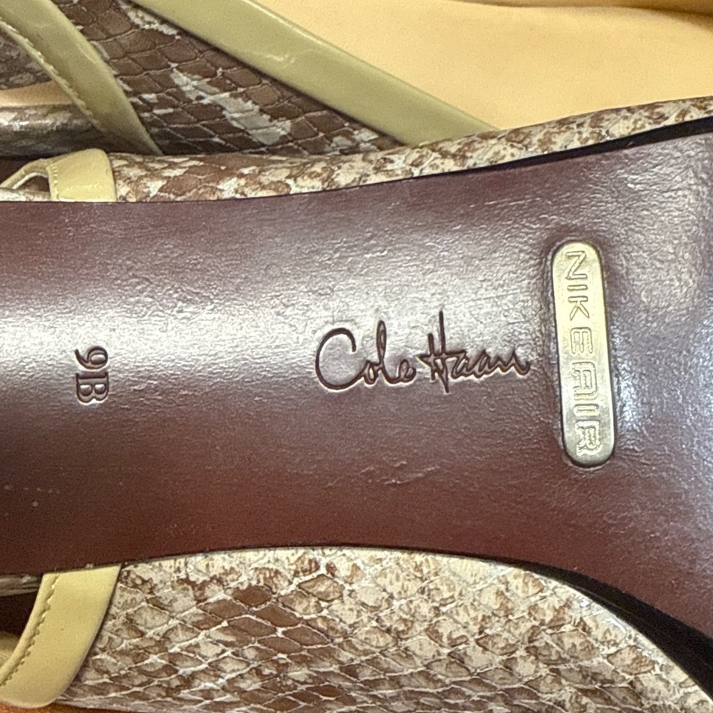 Cole Haan Snake print slingback kitten Heels size 9B Nike air confort - Picture 3 of 8